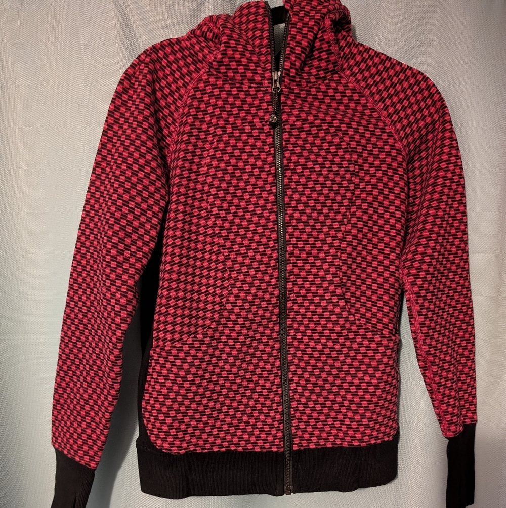 Lululemon Women's Scuba Hoodie III, size 6, in Deep Dive Berry Rumble